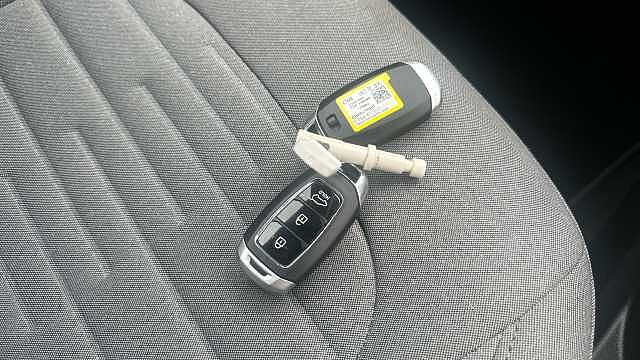Hyundai I10 1.0 [63] Premium 5dr [Nav] Petrol Hatchback Yellow