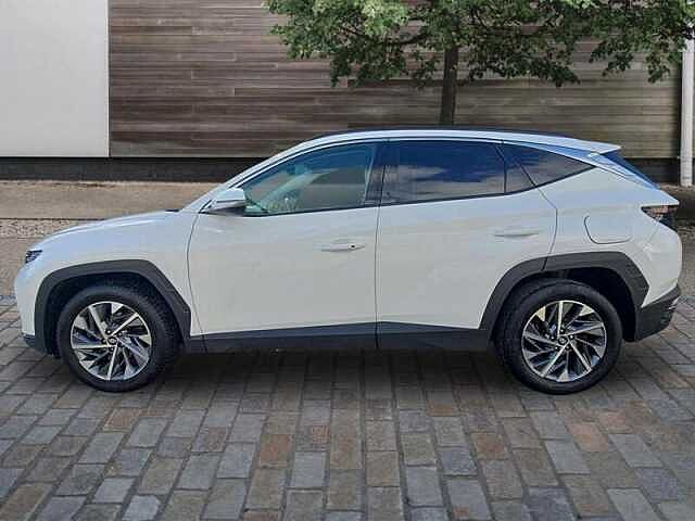 Hyundai TUCSON 1.6 T-GDi Premium SUV 5dr Petrol Manual Euro 6 (s/s) (150 ps) White