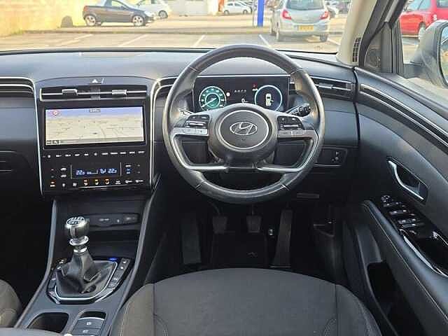 Hyundai TUCSON 1.6 T-GDi Premium SUV 5dr Petrol Manual Euro 6 (s/s) (150 ps) White