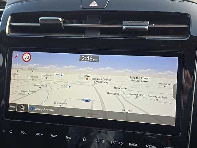 Hyundai TUCSON 1.6 T-GDi Premium SUV 5dr Petrol Manual Euro 6 (s/s) (150 ps) White