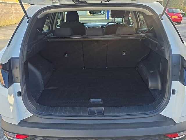 Hyundai TUCSON 1.6 T-GDi Premium SUV 5dr Petrol Manual Euro 6 (s/s) (150 ps) White