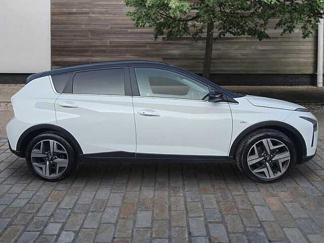 Hyundai BAYON 1.0 T-GDi MHEV Ultimate SUV 5dr Petrol Hybrid Manual Euro 6 (s/s) (120 ps) White