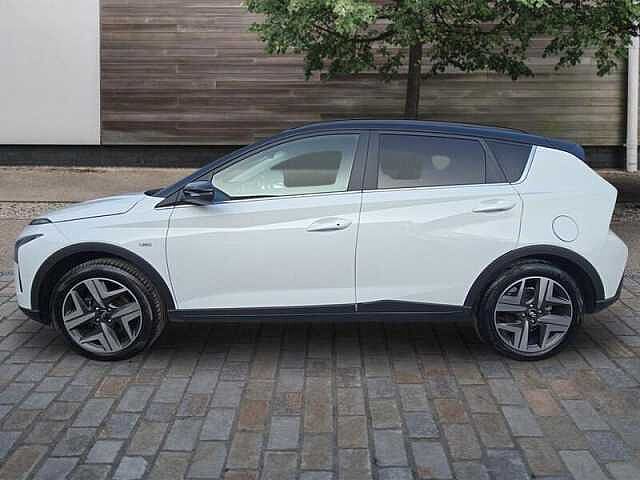 Hyundai BAYON 1.0 T-GDi MHEV Ultimate SUV 5dr Petrol Hybrid Manual Euro 6 (s/s) (120 ps) White