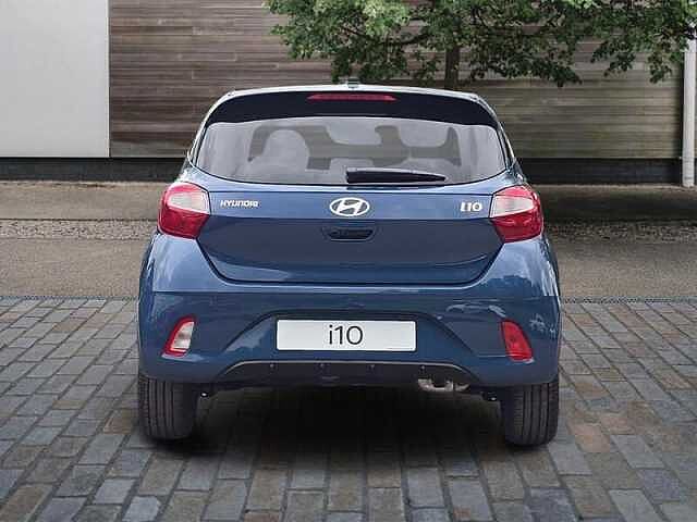 Hyundai i10 1.2 Premium Hatchback 5dr Petrol Auto Euro 6 (s/s) (79 ps)