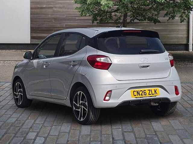 Hyundai i10 1.2 Premium Hatchback 5dr Petrol Auto Euro 6 (s/s) (79 ps)