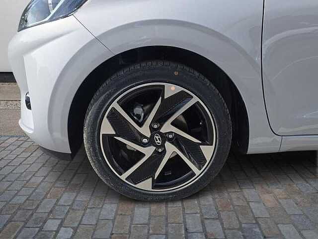 Hyundai i10 1.2 Premium Hatchback 5dr Petrol Auto Euro 6 (s/s) (79 ps)