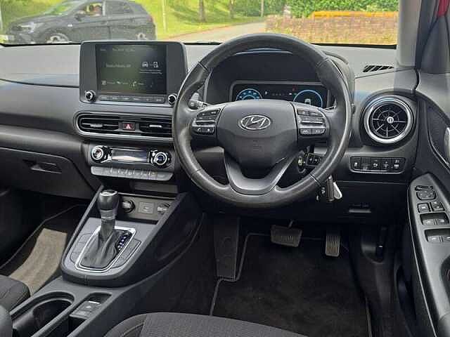 Hyundai KONA 1.6 h-GDi SE Connect SUV 5dr Petrol Hybrid DCT Euro 6 (s/s) (141 ps) Red