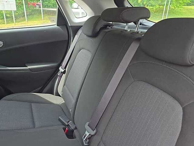 Hyundai KONA 1.6 h-GDi SE Connect SUV 5dr Petrol Hybrid DCT Euro 6 (s/s) (141 ps) Red