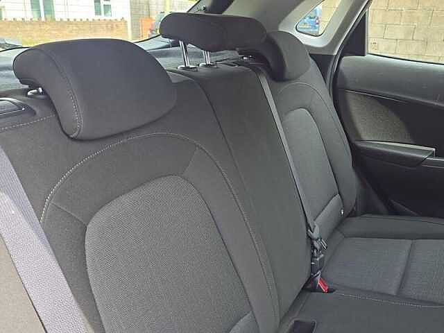Hyundai KONA 1.6 h-GDi SE Connect SUV 5dr Petrol Hybrid DCT Euro 6 (s/s) (141 ps) Red