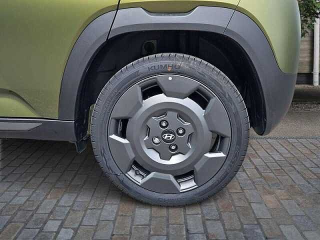 Hyundai INSTER Long Range 49kWh Cross SUV 5dr Electric Auto (115 ps) Green