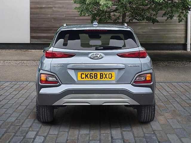 Hyundai KONA Premium Se Silver
