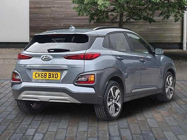 Hyundai KONA Premium Se Silver