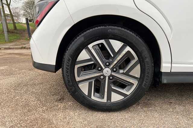 Hyundai Kona 64kWh Ultimate SUV 5dr Electric Auto (10.5kW Charger) (204 ps)