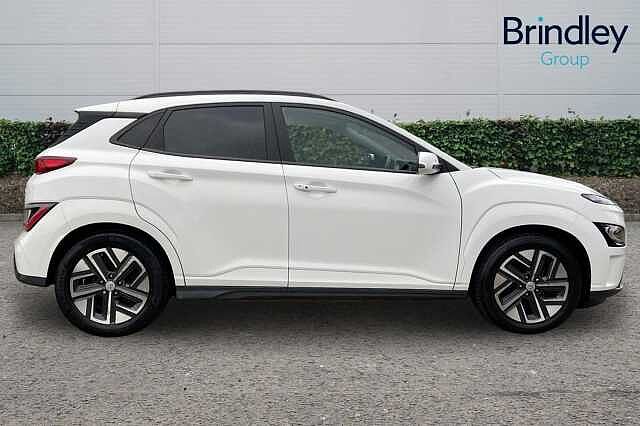 Hyundai Kona 64kWh Ultimate SUV 5dr Electric Auto (10.5kW Charger) (204 ps)