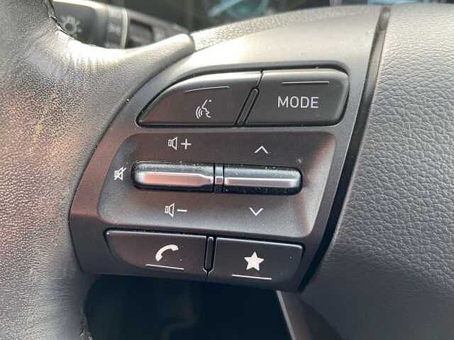 Hyundai KONA 1.0 T-GDi MHEV Premium SUV 5dr Petrol Hybrid Manual Euro 6 (s/s) (120 ps) Grey