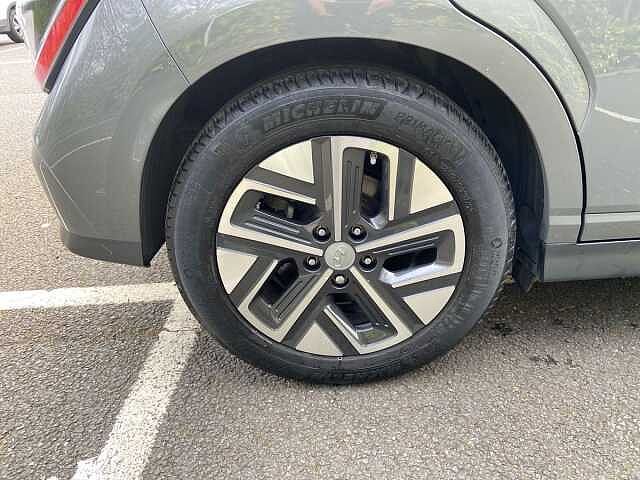 Hyundai KONA 64kWh Ultimate SUV 5dr Electric Auto (10.5kW Charger) (204 ps) Grey