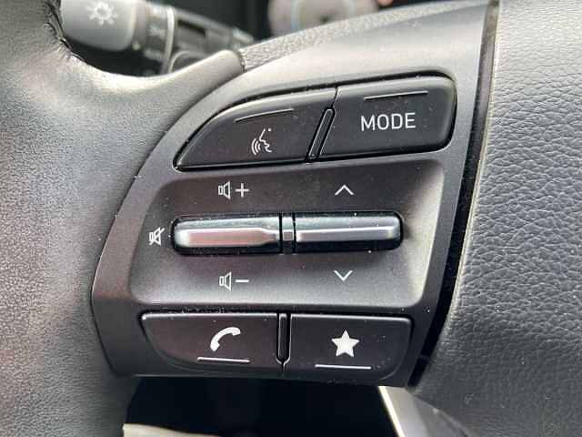 Hyundai KONA 64kWh Ultimate SUV 5dr Electric Auto (10.5kW Charger) (204 ps) Grey