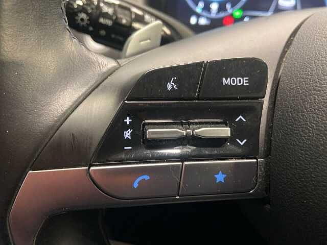 Hyundai TUCSON 1.6 h T-GDi Ultimate SUV 5dr Petrol Hybrid Auto Euro 6 (s/s) (230 ps) Grey