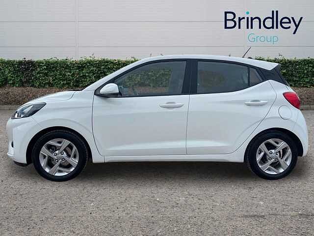 Hyundai I10 1.0 SE Connect Hatchback 5dr Petrol Manual Euro 6 (s/s) (67 ps) Atlas White