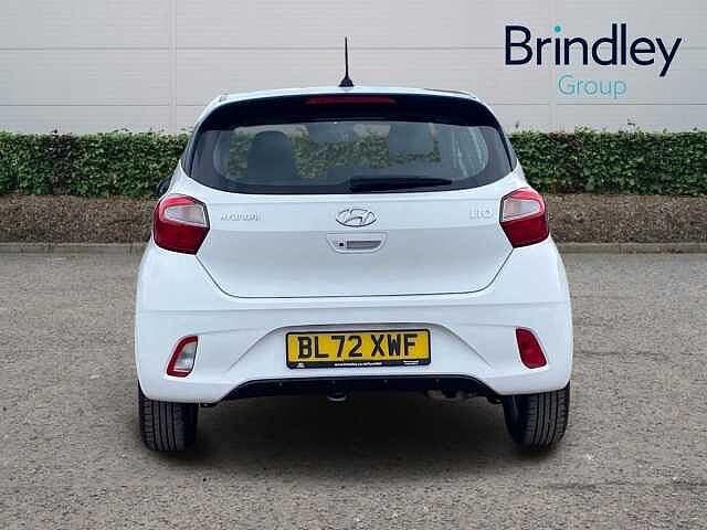 Hyundai I10 1.0 SE Connect Hatchback 5dr Petrol Manual Euro 6 (s/s) (67 ps) Atlas White