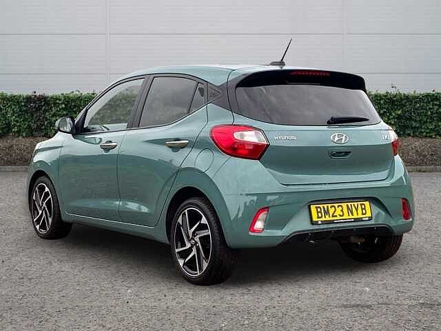 Hyundai I10 1.0 Premium Hatchback 5dr Petrol Auto Euro 6 (s/s) (67 ps) Mangrove Green