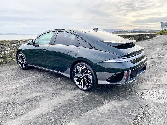 Hyundai IONIQ 6 E (228ps) Premium 77kWh (Single Motor) RWD