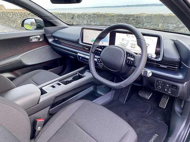 Hyundai IONIQ 6 E (228ps) Premium 77kWh (Single Motor) RWD