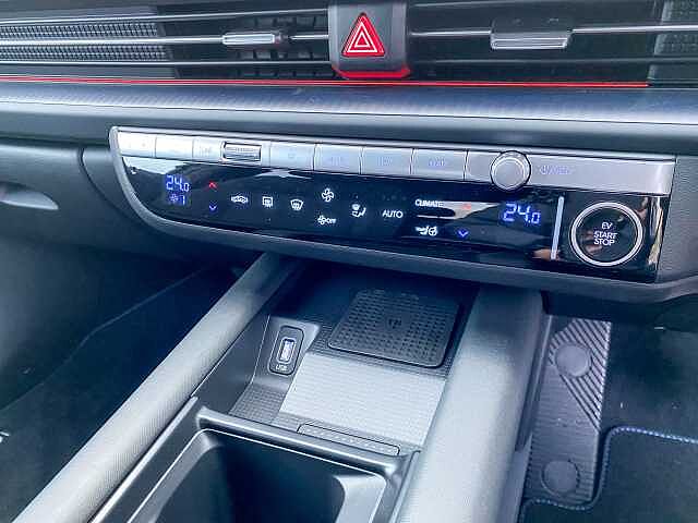 Hyundai IONIQ 6 E (228ps) Premium 77kWh (Single Motor) RWD