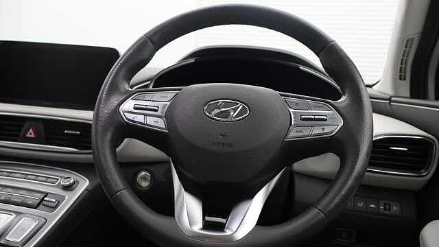 Hyundai SANTA FE 2.2 CRDi Ultimate SUV 5dr Diesel DCT 4WD Euro 6 (s/s) (193 ps) White