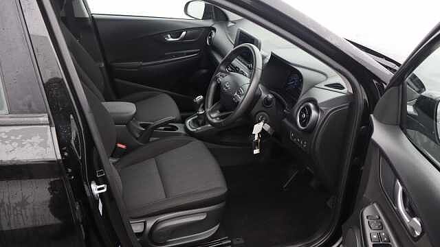 Hyundai KONA 1.0 T-GDi MHEV SE Connect SUV 5dr Petrol Hybrid Manual Euro 6 (s/s) (120 ps) Black