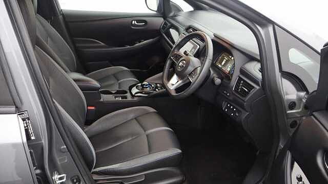 Nissan Leaf 40kWh Tekna Hatchback 5dr Electric Auto (150 ps)