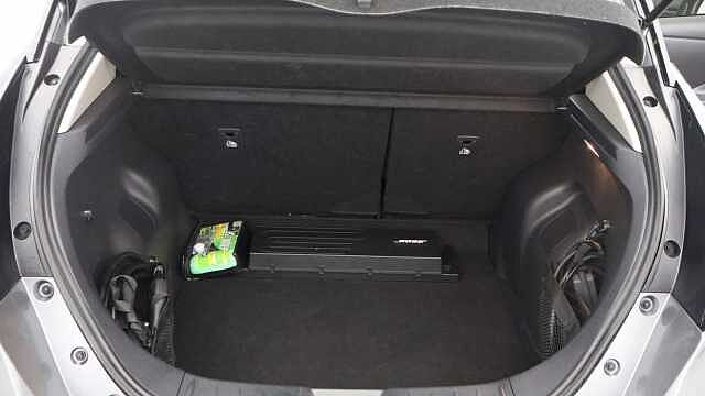 Nissan Leaf 40kWh Tekna Hatchback 5dr Electric Auto (150 ps)