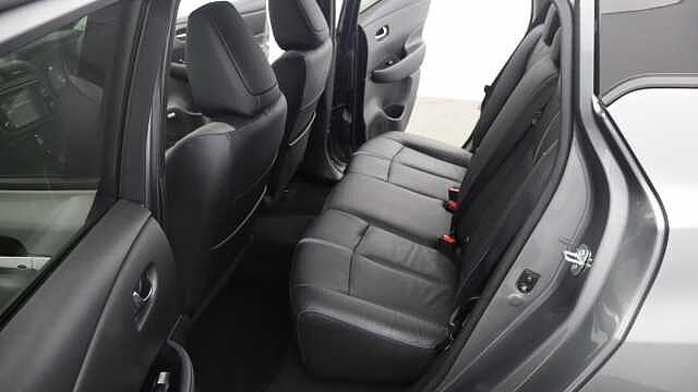 Nissan Leaf 40kWh Tekna Hatchback 5dr Electric Auto (150 ps)