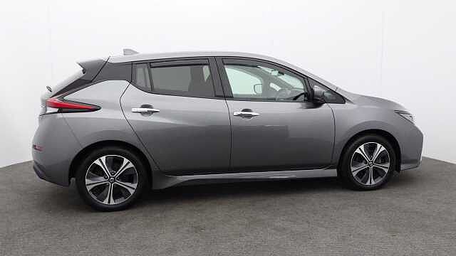 Nissan Leaf 40kWh Tekna Hatchback 5dr Electric Auto (150 ps)