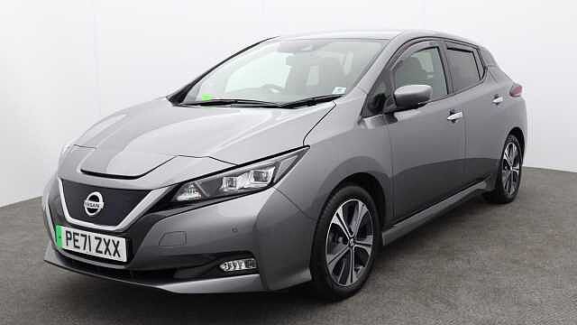 Nissan Leaf 40kWh Tekna Hatchback 5dr Electric Auto (150 ps)