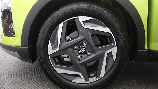 Hyundai BAYON 1.0 T-GDi Premium SUV 5dr Petrol Manual Euro 6 (s/s) (100 ps) Green