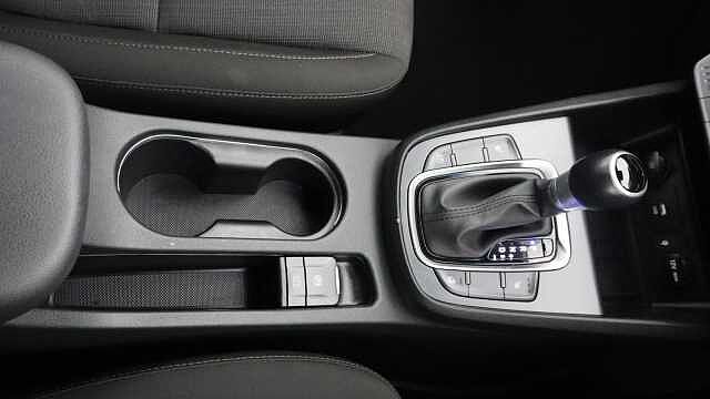 Hyundai KONA 1.6 h-GDi Premium SUV 5dr Petrol Hybrid DCT Euro 6 (s/s) (141 ps) White