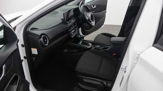 Hyundai KONA 1.6 h-GDi Premium SUV 5dr Petrol Hybrid DCT Euro 6 (s/s) (141 ps) White