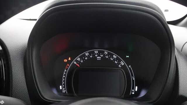 Toyota Aygo X 1.0 VVT-i Edge Hatchback 5dr Petrol Manual Euro 6 (s/s) (72 ps)