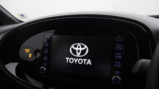 Toyota Aygo X 1.0 VVT-i Edge Hatchback 5dr Petrol Manual Euro 6 (s/s) (72 ps)