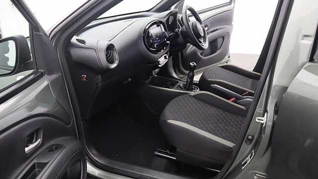Toyota Aygo X 1.0 VVT-i Edge Hatchback 5dr Petrol Manual Euro 6 (s/s) (72 ps)