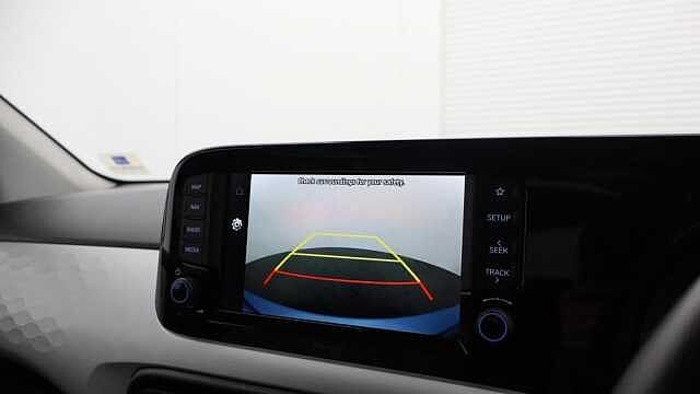 Hyundai i10 1.2 Premium Hatchback 5dr Petrol Auto Euro 6 (s/s) (84 ps)