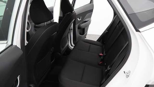 Hyundai KONA 1.6 h-GDi Advance SUV 5dr Petrol Hybrid DCT Euro 6 (s/s) (141 ps) White