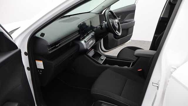 Hyundai KONA 1.6 h-GDi Advance SUV 5dr Petrol Hybrid DCT Euro 6 (s/s) (141 ps) White