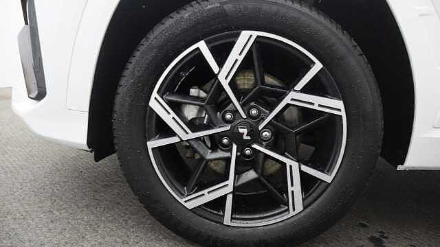 Hyundai TUCSON 1.6 T-GDi N Line SUV 5dr Petrol Hybrid Auto Euro 6 (s/s) (215 ps) White