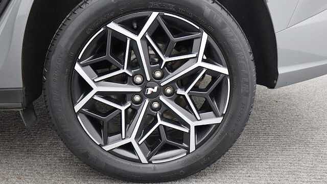 Hyundai TUCSON 1.6 h T-GDi N Line S SUV 5dr Petrol Hybrid Auto Euro 6 (s/s) (230 ps) Grey