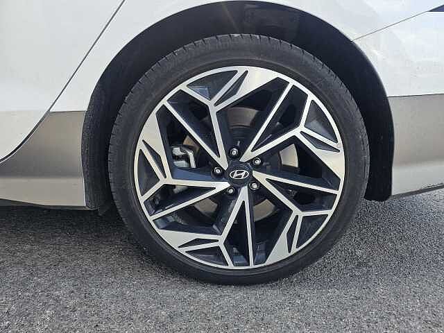 Hyundai IONIQ 6 168kW Premium 77kWh 4dr Auto White