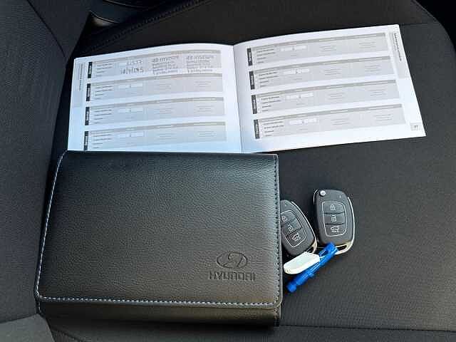 Hyundai BAYON 1.0 TGDi Advance 5dr Red