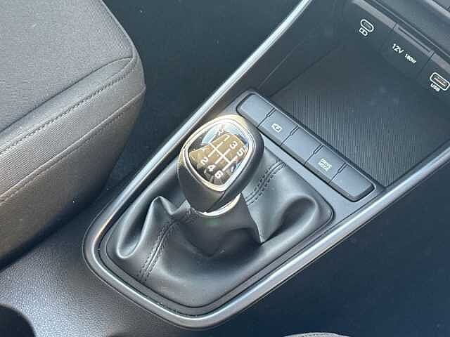 Hyundai BAYON 1.0 TGDi Advance 5dr Red