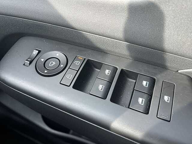 Hyundai KONA 1.6 Hybrid 129 Ultimate 5dr DCT Black